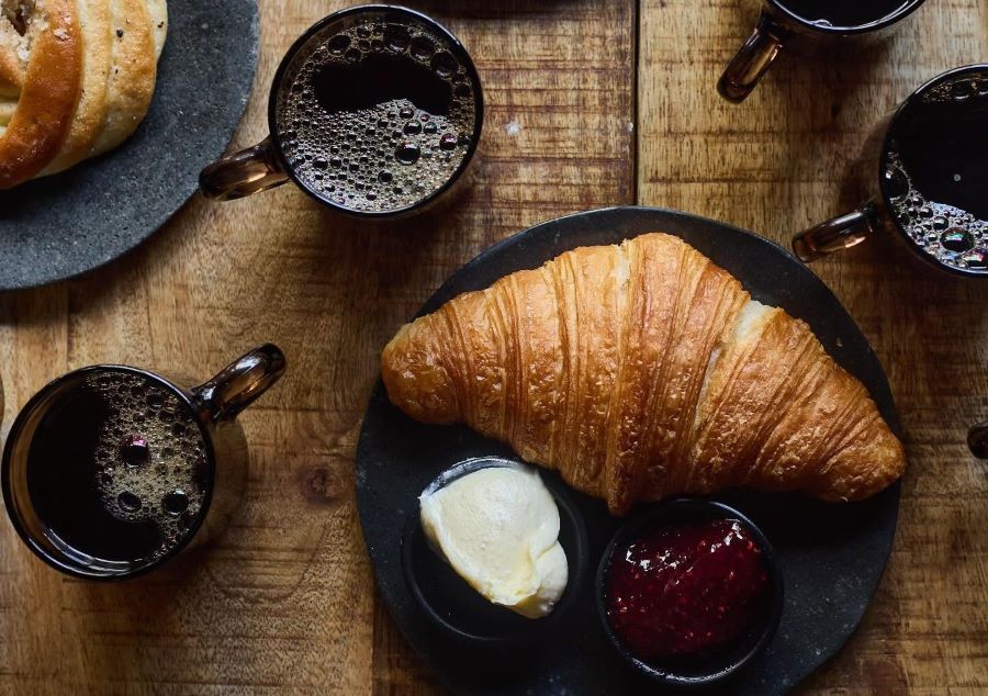 Start Your Weekend with the Best Breakfast in Brighton UK at Embers